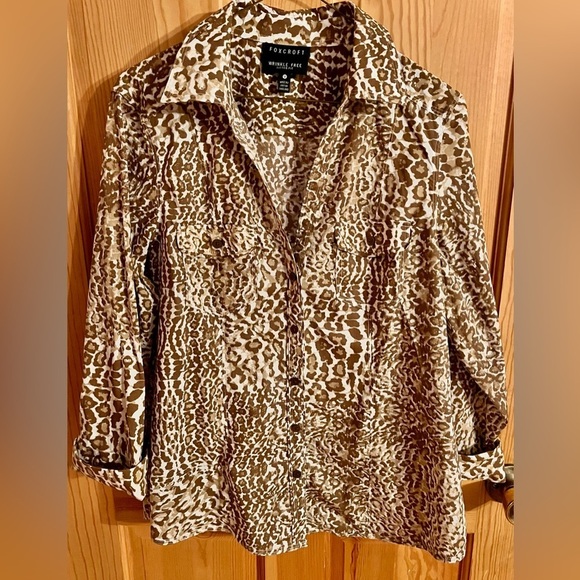 Foxcroft Crocodile Print Button-Up Shirt by Size M Fitted Safari Glam Mob Wife - Picture 12 of 15